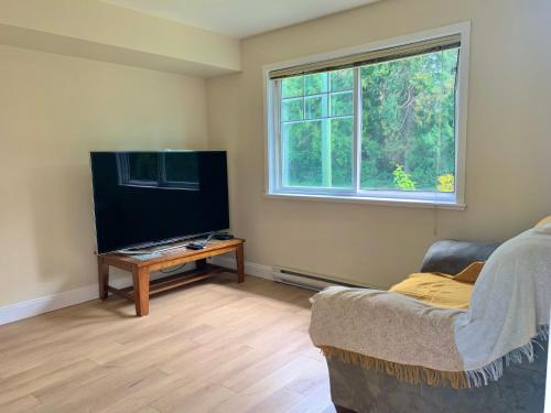 Entire 1Bed 1Bath Suite Coquitlam Centre in Port Coquitlam, Canada