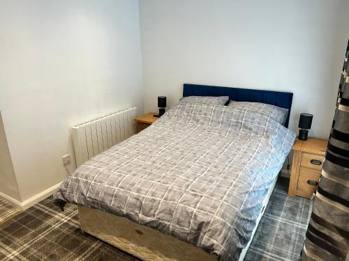 One bed and bathroom with kitchen for self catering Alness in Alness