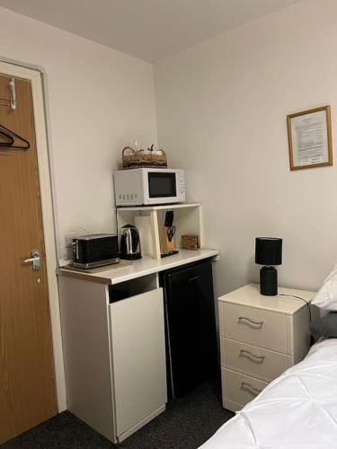 1 Bed Studio, Sleeps 2, Close to City Centre, Manchester (photo 6)