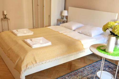 Budapest Palace Apartment - Palace District - Downtown - image 4