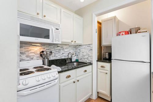 Ski-inski-out, Pet-ok Condo, Walk To Wintergreen in Roseland, USA