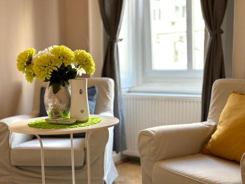 Budapest Palace Apartment - Palace District - Downtown - image 13