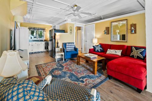 Apartment On Deep Water With King Bed