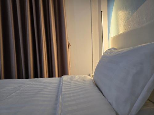 SRINN Hotel Pattaya Klang - image 2