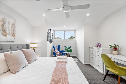 StayAU Spacious Townhouse Asquith near Golf