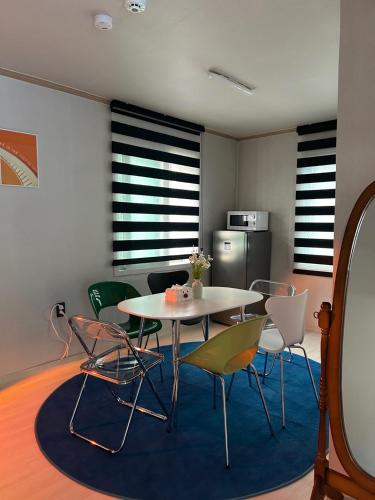 서울 감성하우스 서울  (Gamsung House Seoul) 싱글룸 로비