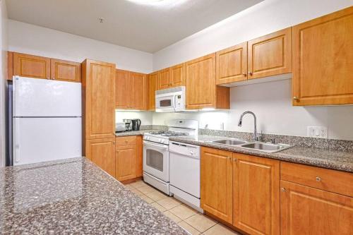 Spacious 3BDR 2BTH near Venice Beach w Pool, Los Angeles (fotografie 9)