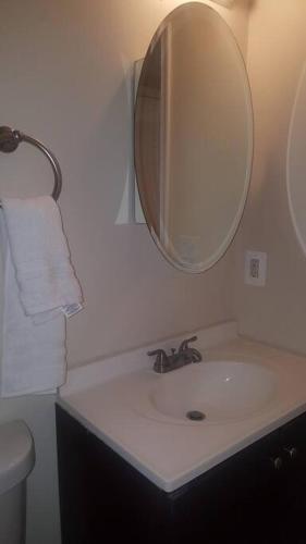 Beautiful New 4 Bedroom 3 Bath Family Home Or 1 BR Apt Nr Howard U Downtown NW DC Beautiful New 4 Bedroom 3 Bath Family Home Or 1 BR Apt Nr Howard U Downtown NW DC