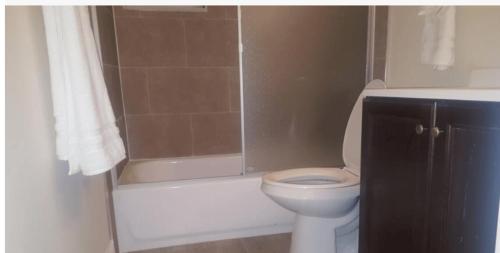 Beautiful New 4 Bedroom 3 Bath Family Home Or 1 BR Apt Nr Howard U Downtown NW DC Beautiful New 4 Bedroom 3 Bath Family Home Or 1 BR Apt Nr Howard U Downtown NW DC