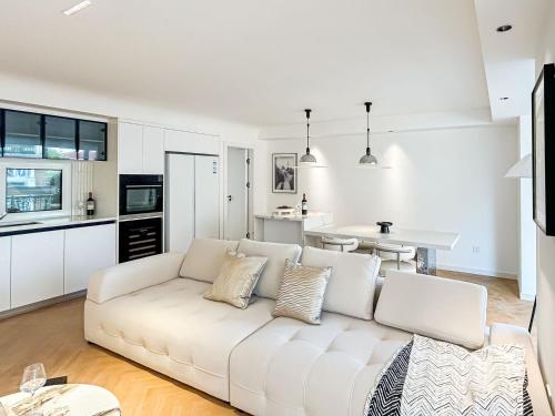Eastern Hub - HuaiHai Road Branch Xujiahui Garden Large Living Room Luxury Three Bedroom Hengshan Road Henglong Plaza Shanghai Jiao Tong University, Shanghai (photo 4)
