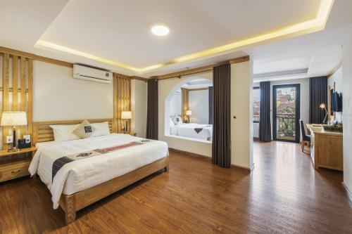 room detail thumbnail 1