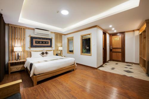 room detail thumbnail 0