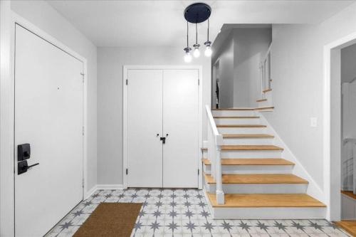 Light Bright OP Remodeled Home 4BD 2BTH - image 5