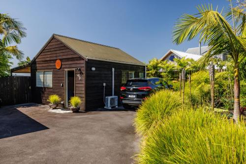 Exterior view, Harbour View Cottage Bay of Islands in Opua