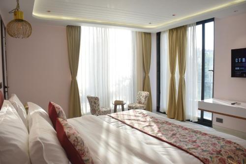 1 queen bed
