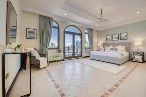 Prestigious 5BR Villa with Assistant Room and Private Pool in Frond O Palm Jumeirah by Deluxe Holiday Homes, Дубай (фото 5)