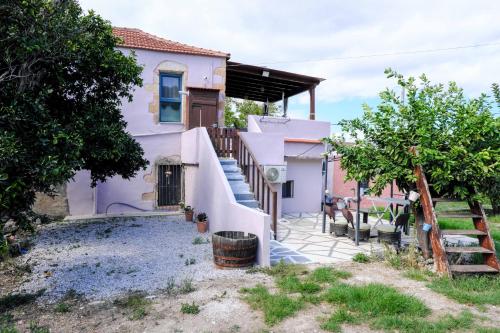 Vrt, Vryses Crete-Village Vibes in Fres