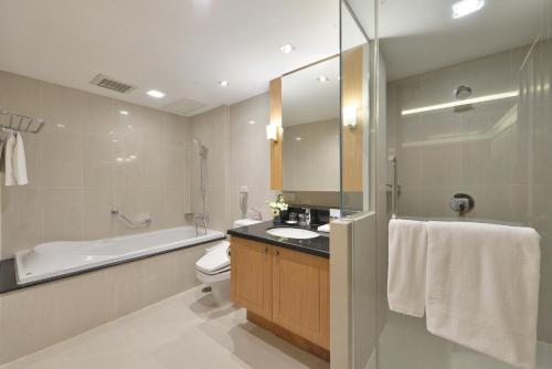 room detail thumbnail 2