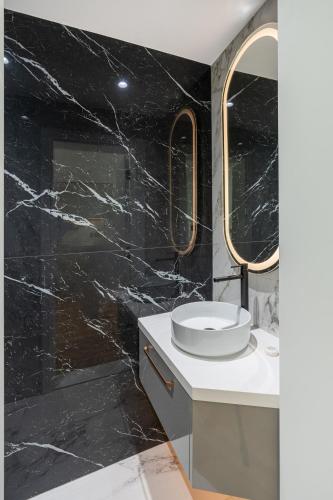 Allsopp & Allsopp - Upgraded 1-Bedroom Apartment in Liberty House DIFC - image 9