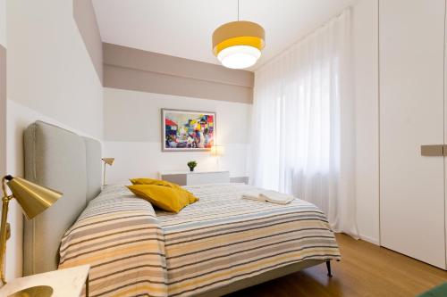 One-Bedroom Apartment image 9