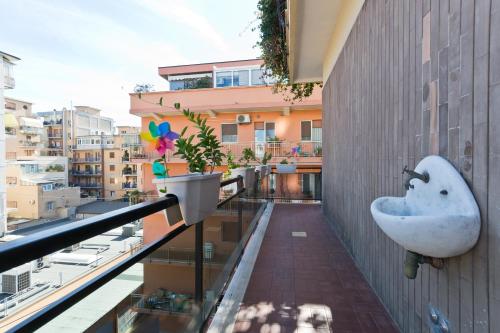 One-Bedroom Apartment image 4