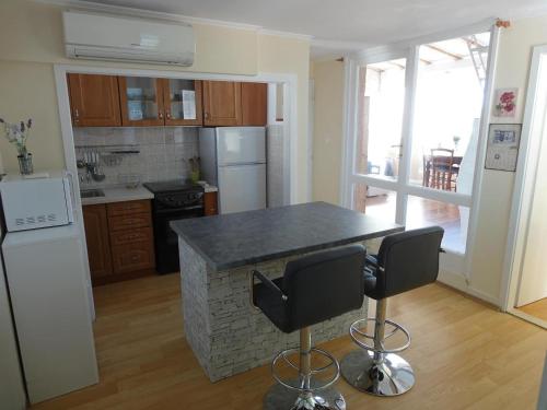 Apartments Maria - close to beach - image 4