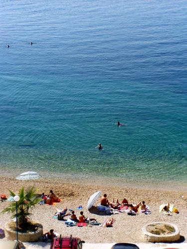 Apartments Maria - close to beach - image 10