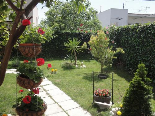 Apartments Maria - close to beach - image 12