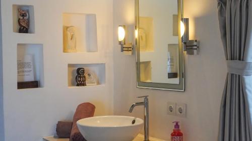 604755043 Anda Amed Villas & Spa