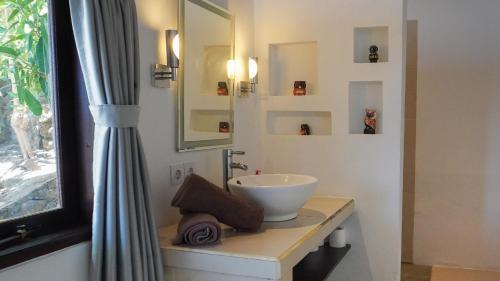 604755060 Anda Amed Villas & Spa