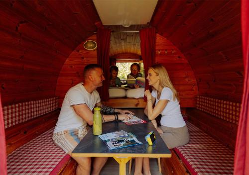 AZUR Camping Altmuhltal, Kipfenberg ab 53  - agoda.com