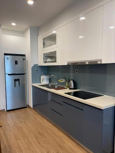 One-Bedroom Apartment image 8