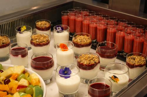 Grand Canal Hotel - image 3