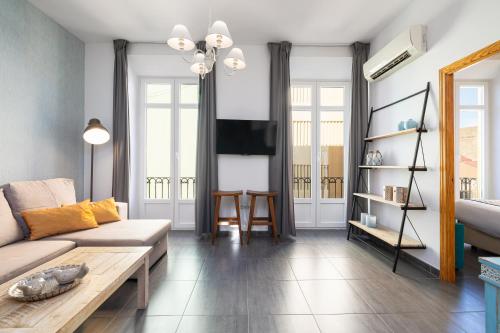 Holidays2Malaga Dos Aceras in Old Town & High Speed Wifi, Málaga