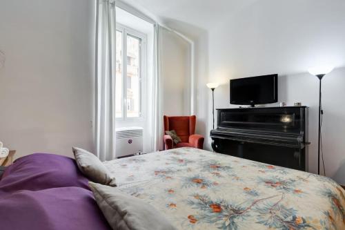 Apartment with 3 bedrooms in Roma with wonderful city view balcony and WiFi - main image