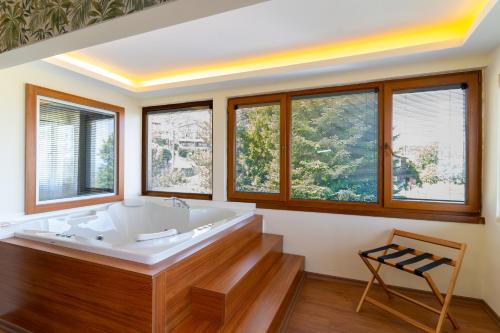 Motali Life Hotel - image 7