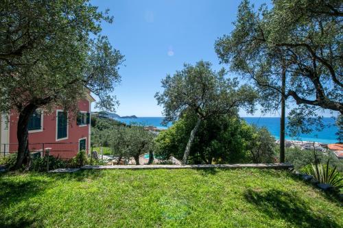 257b - Villetta Maiso - Vista Mare, Giardino e Piscina Privata a 2 minuti di auto dalle spiagge e mare - PARCHEGGIO PRIVATO INCLUSO, Lavagna (Foto 7)