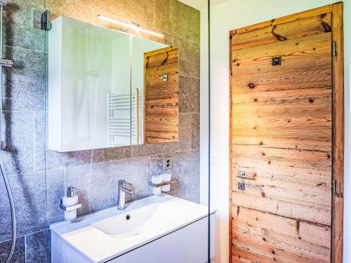 Apartment Chesa Palüdin 1 - Celerina by Interhome Apartment Chesa Palüdin 1 - Celerina by Interhome