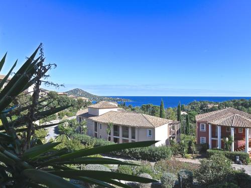Apartment Village Cap Estérel - L'Esquinade-108 by Interhome