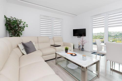 Spacious & Bright Family Apartment in Gdańsk by Noclegi Renters, Gdańsk (zdjęcie 8)