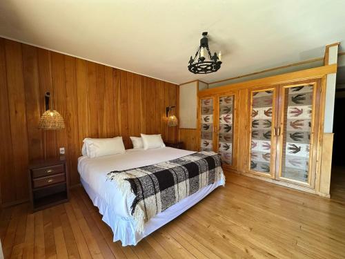 2 twin beds
