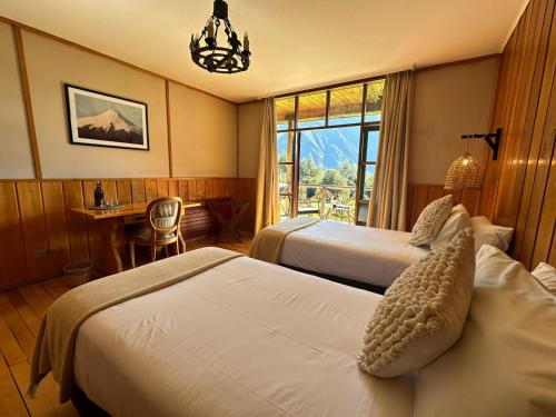 2 twin beds
