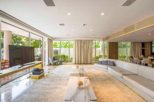 Palm Haven Luxe 3 Bed Townhouse with Private Pool, Dubai (foto 2)