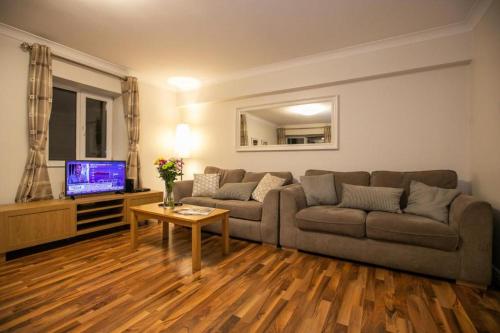 One-Bedroom Apartment image 10