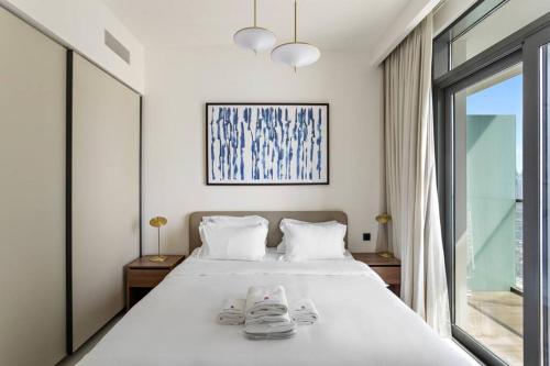 Chic Comfort Fully Furnished 1 BHK with Sea View and Beach Access, Дубай (фото 5)