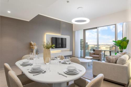 Elegant Retreat with Stunning Burj Khalifa Views, Дубай (фото 7)