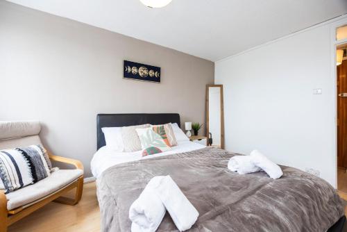 The King's Cross Stylish Suite - main image