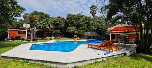 Quinta campestre Amor Secreto. Alojamiento entero en renta in Temixco, Mexico