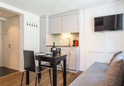 HITrental Schmidgasse - Apartments, Цюрих (фото 11)