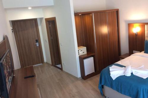 Black Forest Hotel - image 10